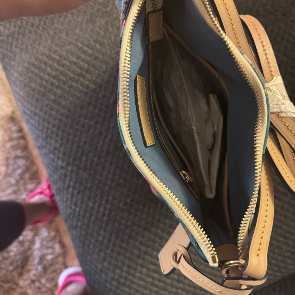 Dooney & Bourke Disney Epcot 2016 Flower and Garden teal crossbody NWT - Picture 4 of 5